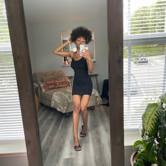 Black MIDI Bodycon Dress - Picture 2 of 12